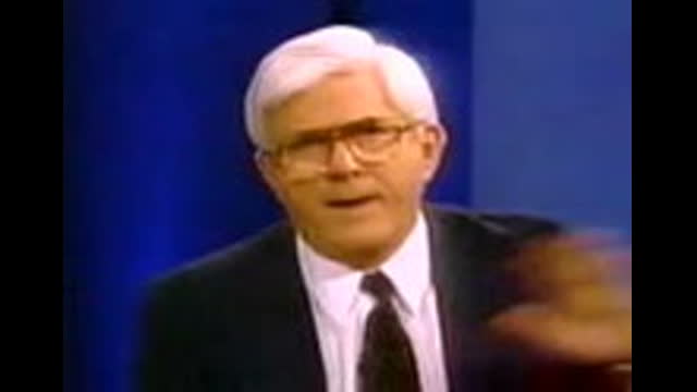 HOLOCAUST - Gas Chamber Deniers on 'Donahue' Show 1994 (David Cole & Bradley Smith)_