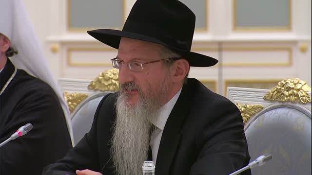 Rabbi Lazar Speaks Out Against Hamas in Front of President Putin
