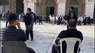 Jews entering the temple this morning