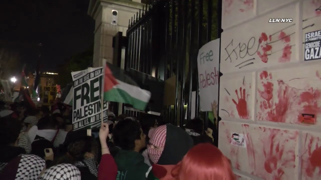 Thousands of Palestine Protestors Swarm White House / Washington DC 2023