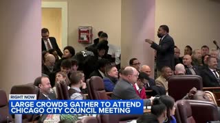 Hundreds seek to get inside Chicago City Council meeting