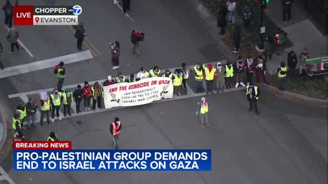 Pro-Palestinian demonstrators block street, demand end to attacks on Gaza