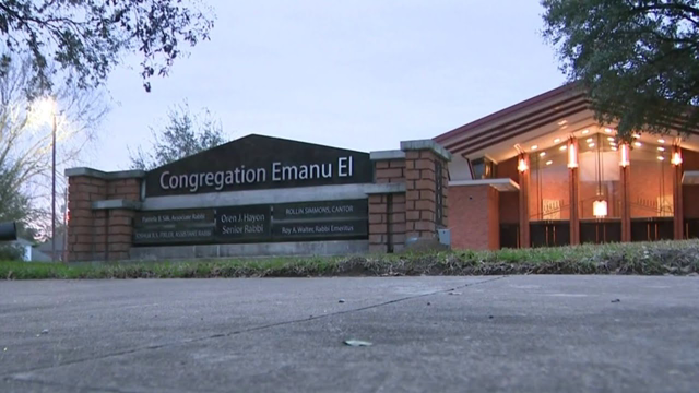 Jewess caught, twice, breaking into a synagogue