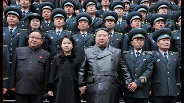 Kim Jong Un had Photo Session with Participants in Satellite Launch