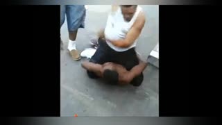Black thug attacks Hispanic man and gets his fate