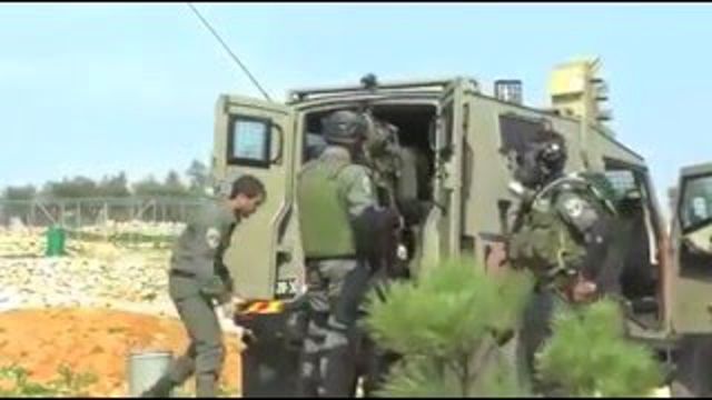 Fail: Israeli soldiers suffocated with their own tear gas grenade