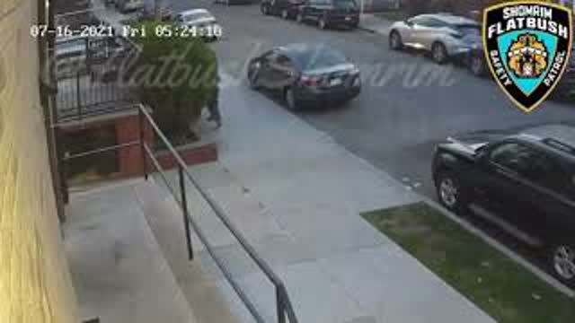 Jewish man assaulted and robbed on his way to NY synagogue