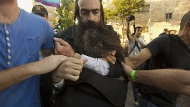 Raw: Ultra-Orthodox Jew Stabs 6 at Gay Parade