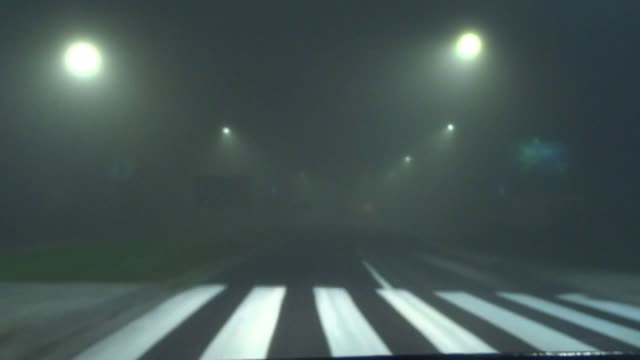 Klaus Mitffoch -  StrzeÅ¼ siÄ™ tych miejsc