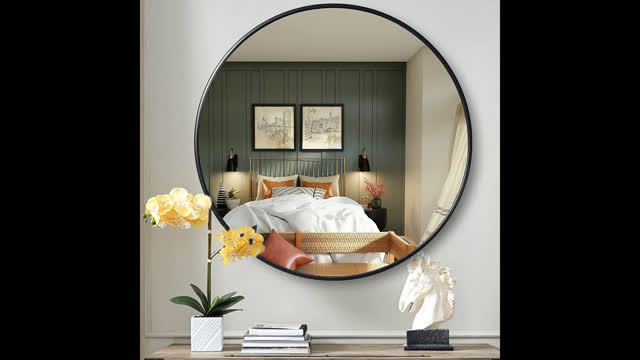 (January 10th, 2025)  A strange dream woke from this midnight, A female ghost on one of my house