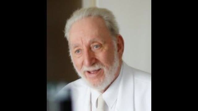 A Jew defends Hitler and National Socialist Germany