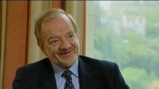 BBC NEWS BBC 1 ROBIN COOK DIES HQ FOOTAGE