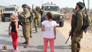 Ø¹Ù‡Ø¯ Ø§Ù„ØªÙ…ÙŠÙ…ÙŠ - Ø·ÙÙ„Ø© ÙÙ„Ø³Ø·ÙŠÙ†ÙŠØ© ØªÙˆØ§Ø¬Ù‡ Ø¬Ù†ÙˆØ¯ Ø§Ù„Ø§Ø­ØªÙ„Ø§Ù„ - Ø§Ù„Ù†Ø¨ÙŠ ØµØ§Ù„Ø­ 2012