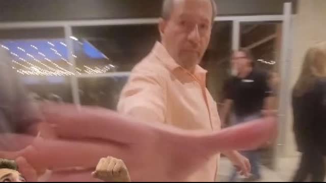 â£Man goesâ£ to a synagogue to declare to the jews that Jesus Christ is the Messiah