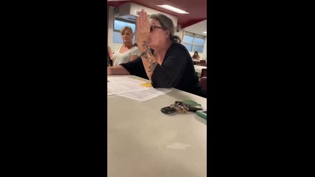 â£Vandalia School board had no idea what hit them when this lady was given the mic.