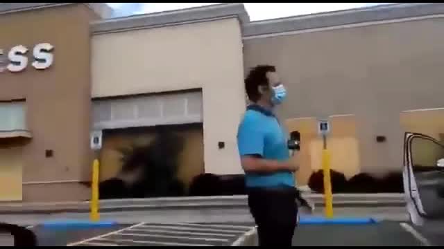 Citizen Journalist Exposes Phony News Reporter