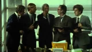 2/5 Selling Hitler - The Hitler Diaries Scam 2/5