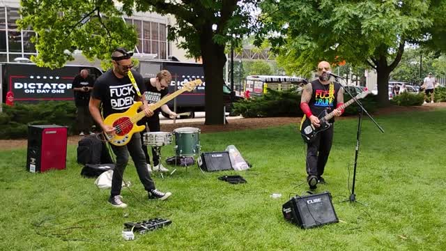 Godawful CuckRock Band Vs. Cringe ChristCuck Street Preachers #rnc #milwaukee