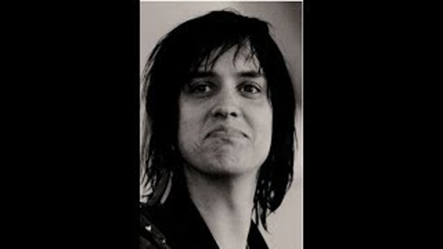 JULIAN CASABLANCAS  transVESTIGATION