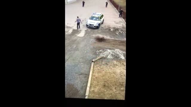 Swedish policewomen beat up by one Refugee