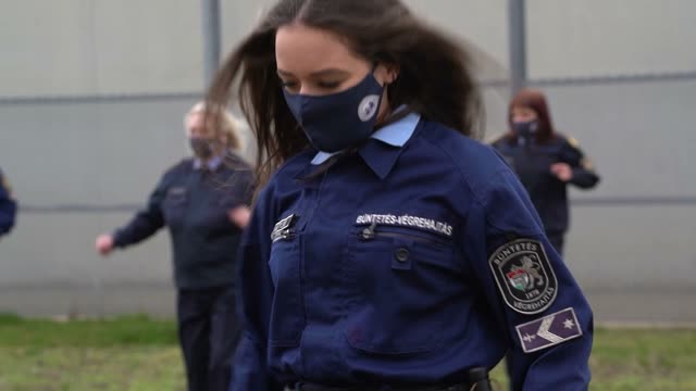 Jewngarian/Djungarian Police dances some Jewshit dance in Judapest 2