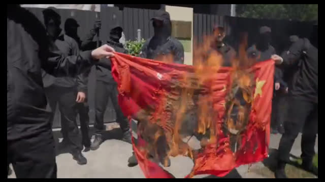 AUSTRALIAN WHITE EXISTENCE ACTIVISTS HOLD DEMONSTRATION IN FRONT OF CHINESE CONSULATE BUILDING