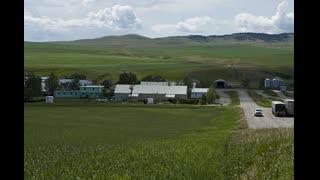 An amazing small White Community ... this is the way to live...