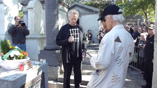 Masonic symbolism on Robby Krieger's jacket