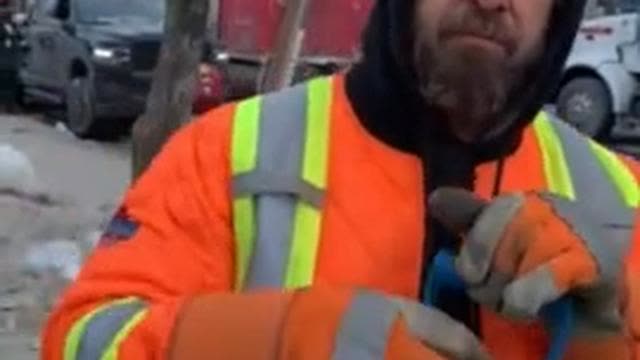Truckers Ask For Shovels & Volunteers, As Ottawa Denies Snow Removal