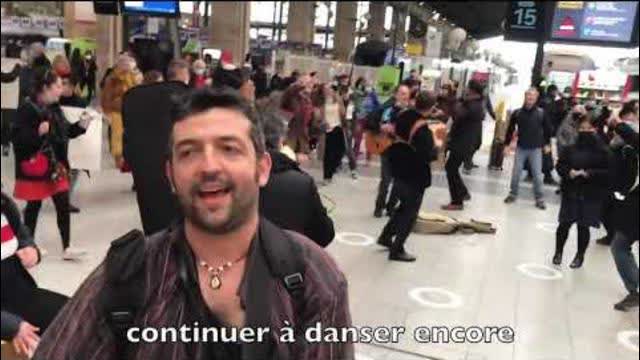 HK et les Saltimbanques danser encore Ã  la du nord