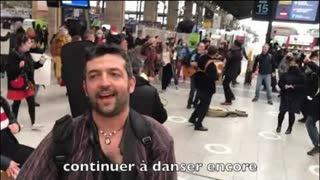 HK et les Saltimbanques danser encore Ã  la du nord