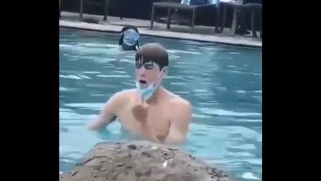 Se baigner avec un masque dans une piscine possible?