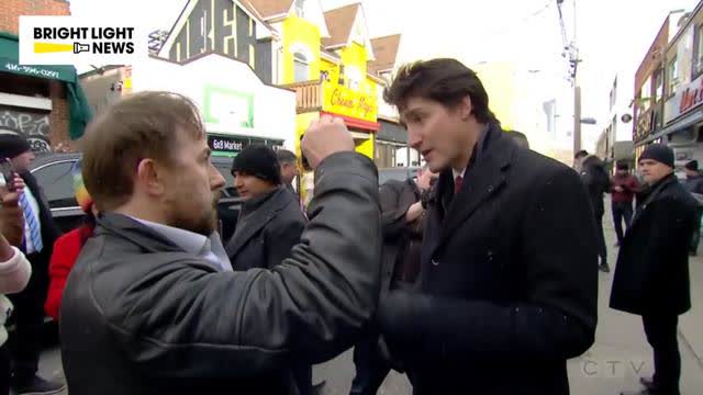 PM Trudeau Relies on Pandemic Experts, Doesn't Know Dr. Robert Malone