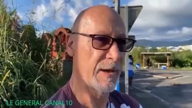 Je viens soutenir les manifestants de Guadeloupe et je suis Ã  100% avec eux,