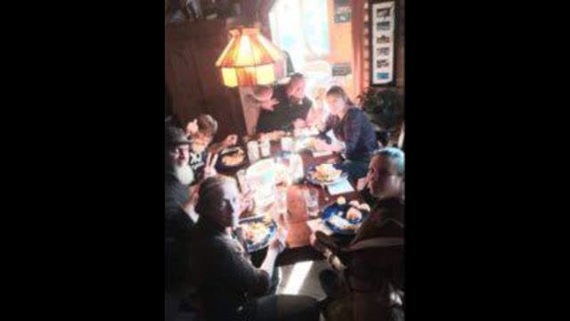 Â« Osti chu tannÃ©! Â» Steeve L'Artiss Charland se fait harceler par les policiers et les chasse !