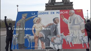 Caricature. La sodomie en marche sur le Pont d'IeÌna. Paris/France - 4 Avril 2022