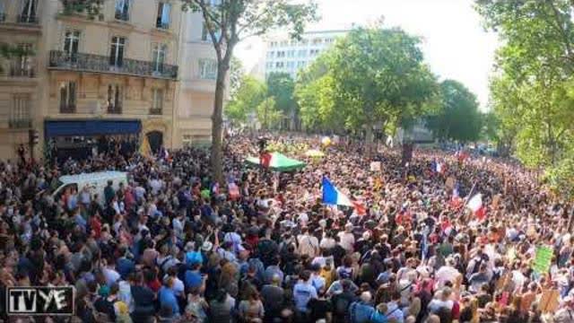 Vue accÃ©lÃ©rÃ©e des manifestations contre le pass sanitaire - 17 juillet 2021 - Paris