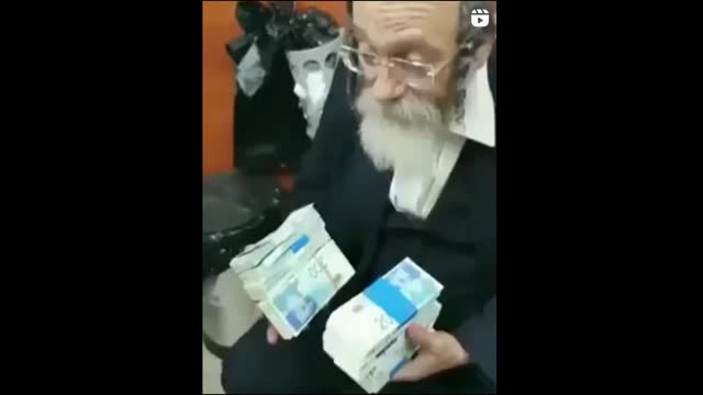 rich jew does usuary and high intrest lending money