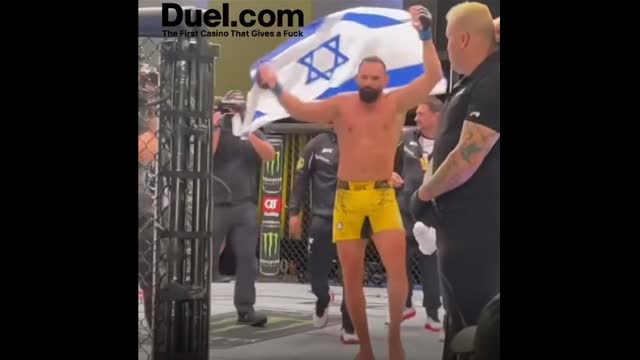 Kike gets the shit beaten out by Aryan [Boxing]