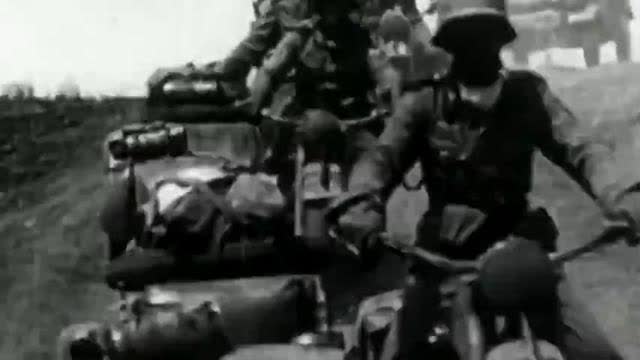 EISBRECHER - "AMOK" Music video, German audio, English lyrics in description