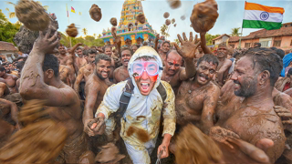 Inside India's Poop-Throwing Festival! ???