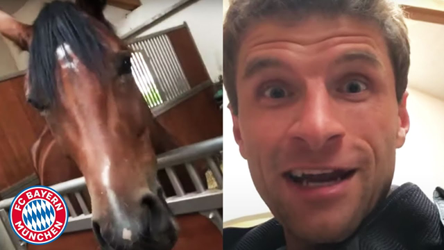 Thomas #MÃ¼ller never disappoints ðŸ˜‚ #UEFAawards #UCLdraw