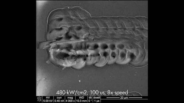 Graphene forms under microscopeâ€™s eye