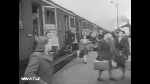 Training of girls as anti aircraft helpers