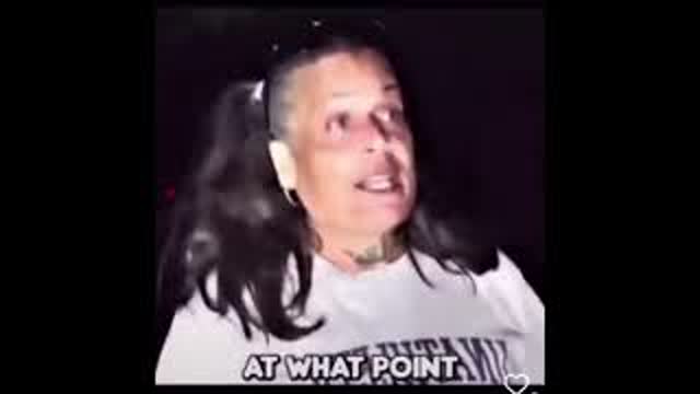 Dumb woman reports stolen drugs to cops while crackhead laughs.