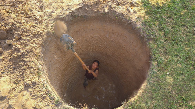 Girl Living Off The Grid and Built Deep Hole Water Well