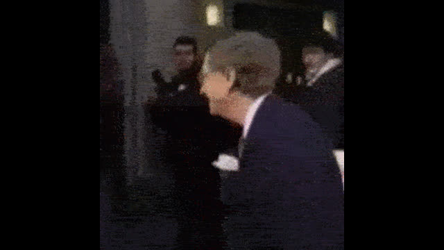 ALEXA, DOES BILL GATES KILL PEOPLE? - RE-RE-UPLOAD