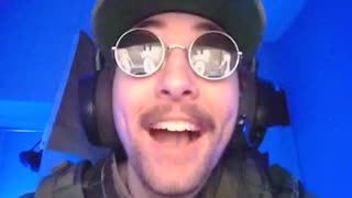 Omegle Trolling #4 Schitzing out at strangers