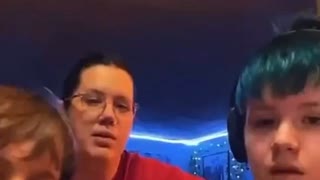 Kids tells livestream that his mom is forcing him to be gay