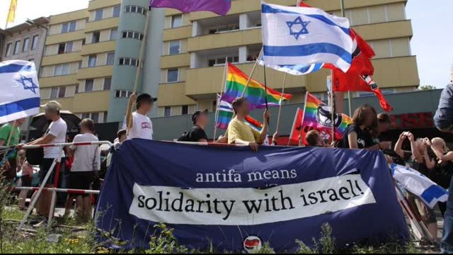 ANTIFA MEMBER GETS ARRESTED BY THE POLICE. SCREAMS HE'S JEWISH AND THAT "IT'S ANTI-SEMITIC"